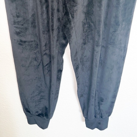 Victoria's Secret On Point Black Velour Jogger Style Sweatpants - Picture 3 of 12